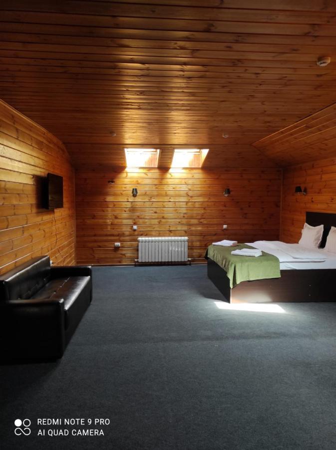 Pride Hotel Taraz Εξωτερικό φωτογραφία