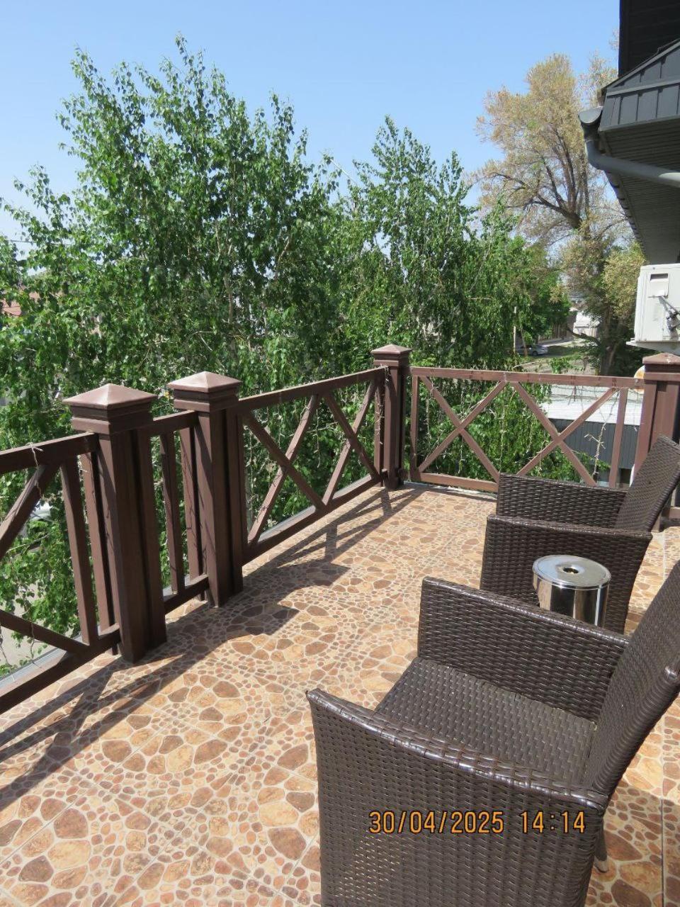 Pride Hotel Taraz Εξωτερικό φωτογραφία