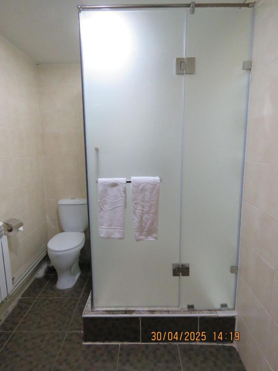 Pride Hotel Taraz Εξωτερικό φωτογραφία