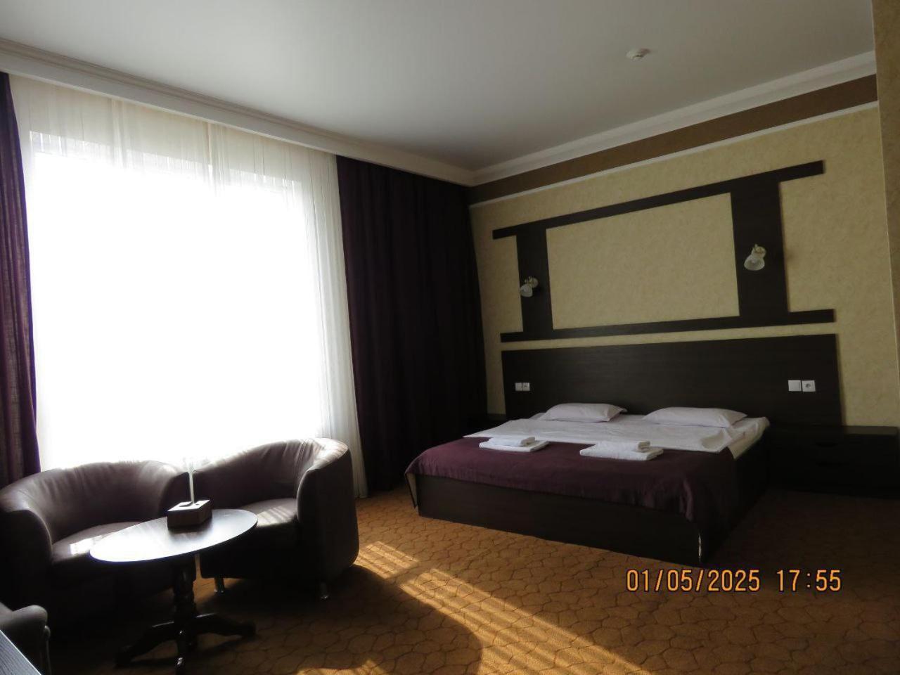 Pride Hotel Taraz Εξωτερικό φωτογραφία