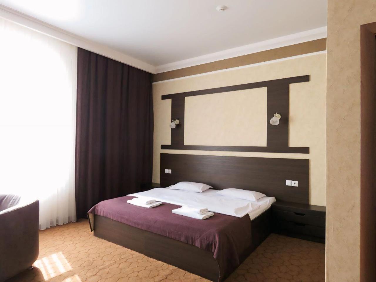 Pride Hotel Taraz Εξωτερικό φωτογραφία