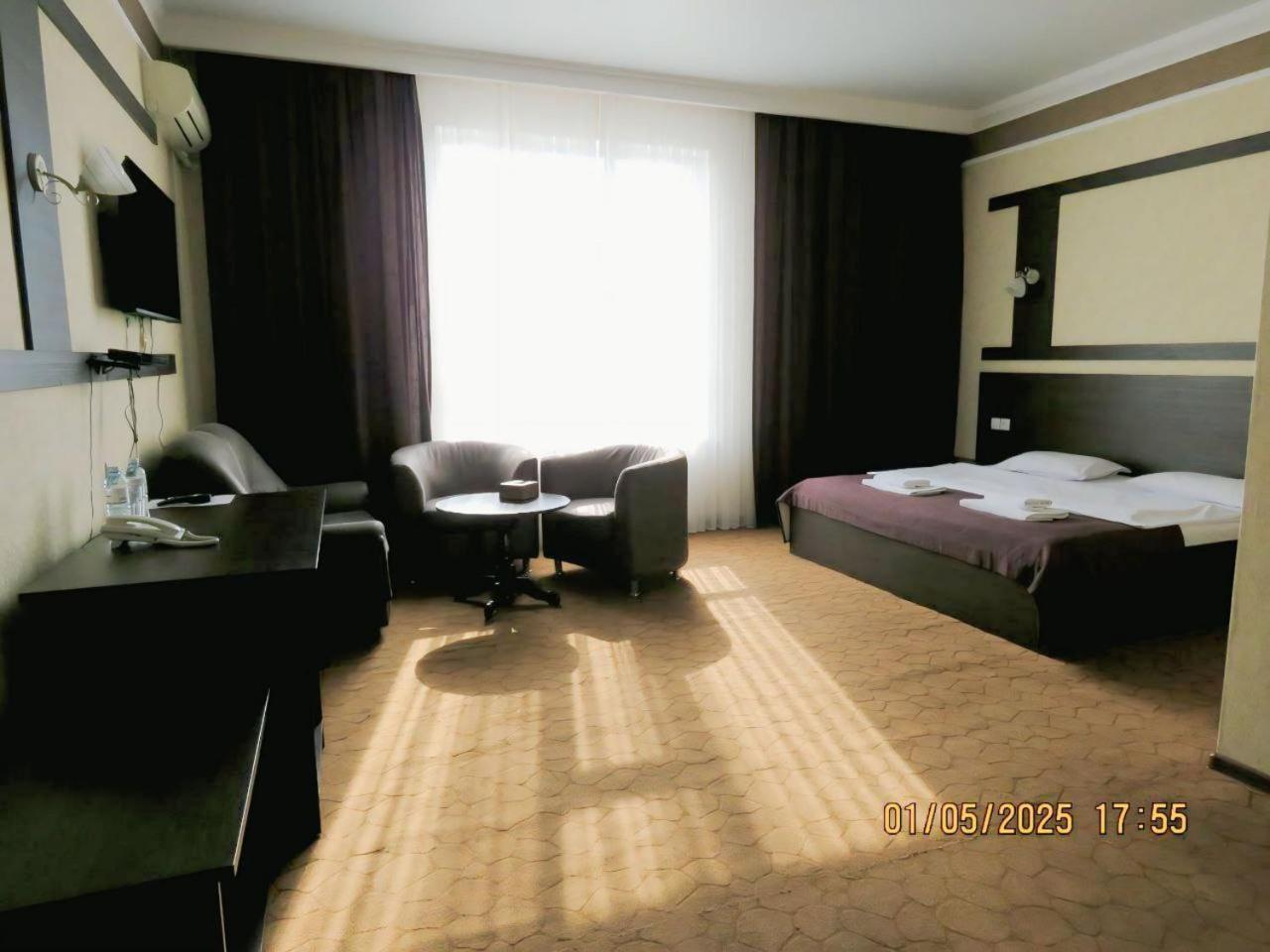 Pride Hotel Taraz Εξωτερικό φωτογραφία