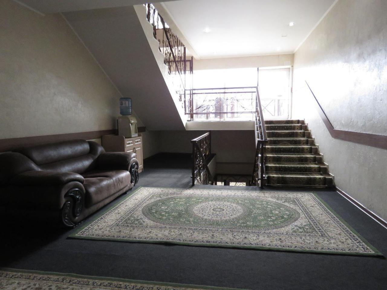Pride Hotel Taraz Εξωτερικό φωτογραφία
